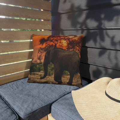 Embrace the Beauty of Nature: Outdoor Throw Pillows