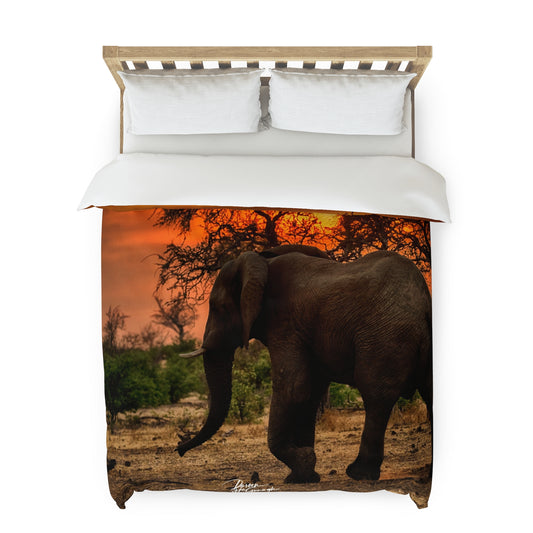 Enjoy Nature Spirited Elephant Silhouette at Sunset Duvet Cover