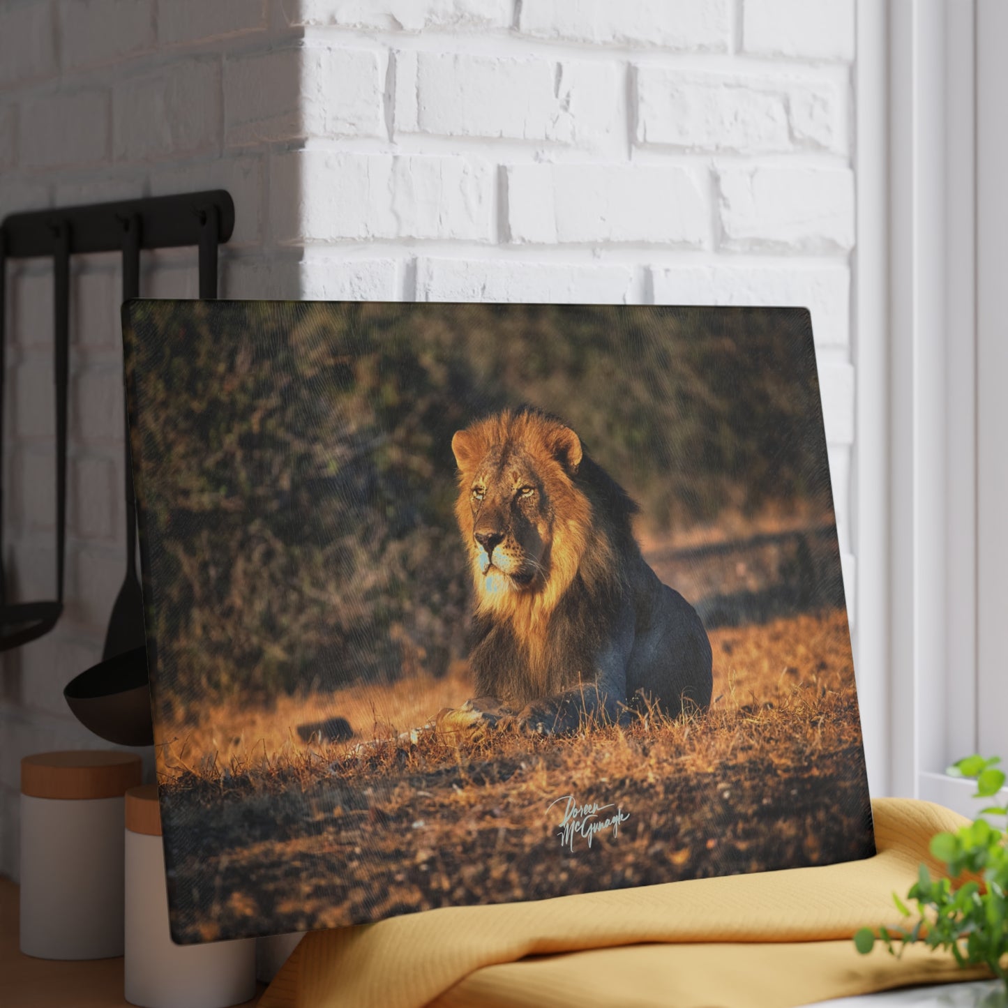 Enjoy Nature Glass Charcuterie Cutting Board with Lion King of the Jungle Design